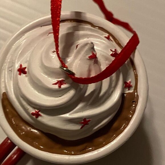 Hallmark Christmas ornament mug cup “only a morning person on December 25th” - Picture 3 of 8